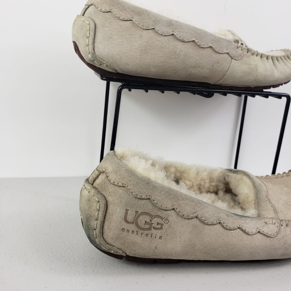 UGG Australia Woman's slippers
beige
Size 6 - Picture 4 of 12